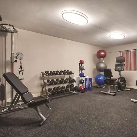 Clarion Hotel Milwaukee Airport מראה חיצוני תמונה