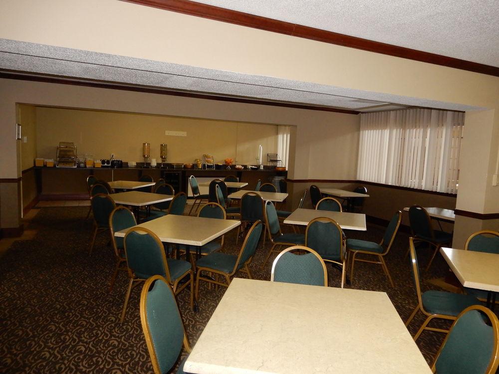 Clarion Hotel Milwaukee Airport מראה חיצוני תמונה