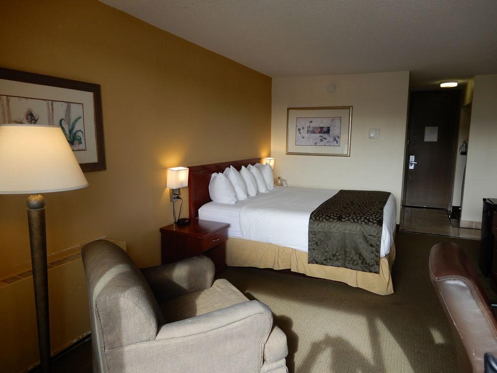 Clarion Hotel Milwaukee Airport מראה חיצוני תמונה