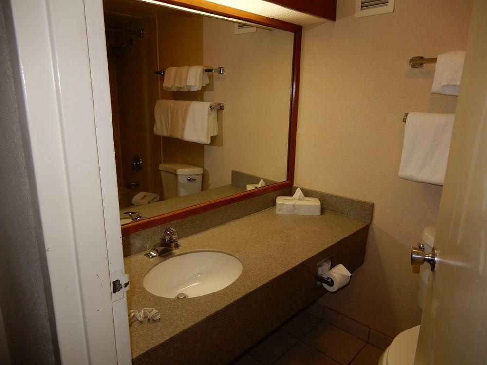 Clarion Hotel Milwaukee Airport מראה חיצוני תמונה