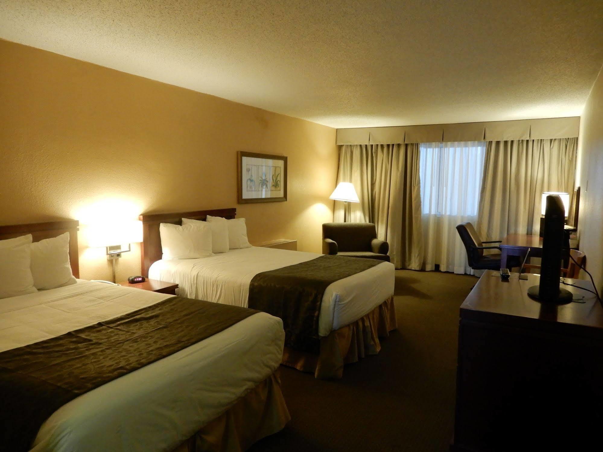 Clarion Hotel Milwaukee Airport מראה חיצוני תמונה