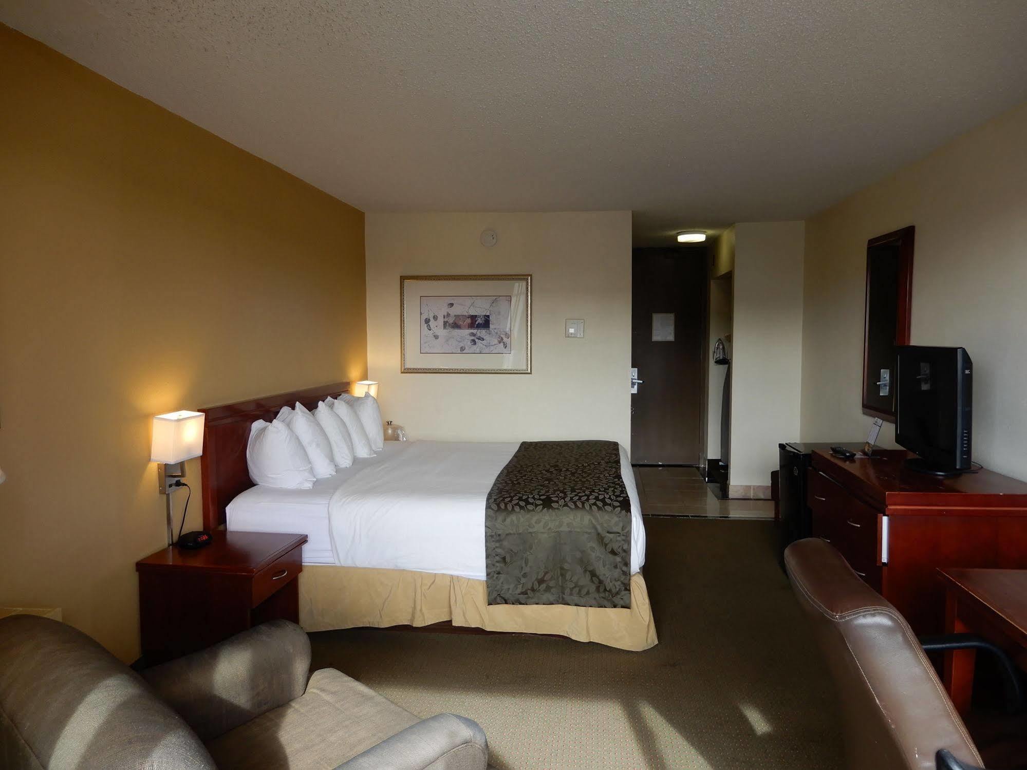 Clarion Hotel Milwaukee Airport מראה חיצוני תמונה